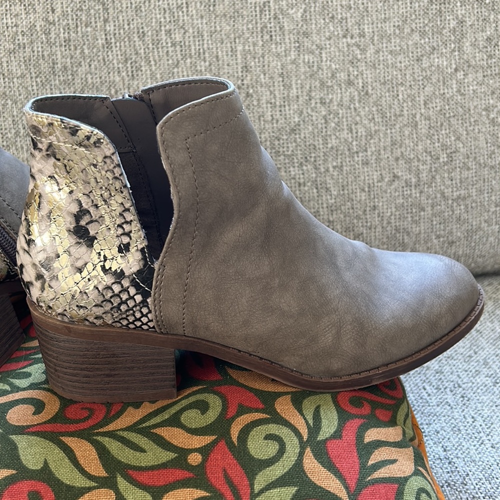 Steve Madden Luna Bootie Girls